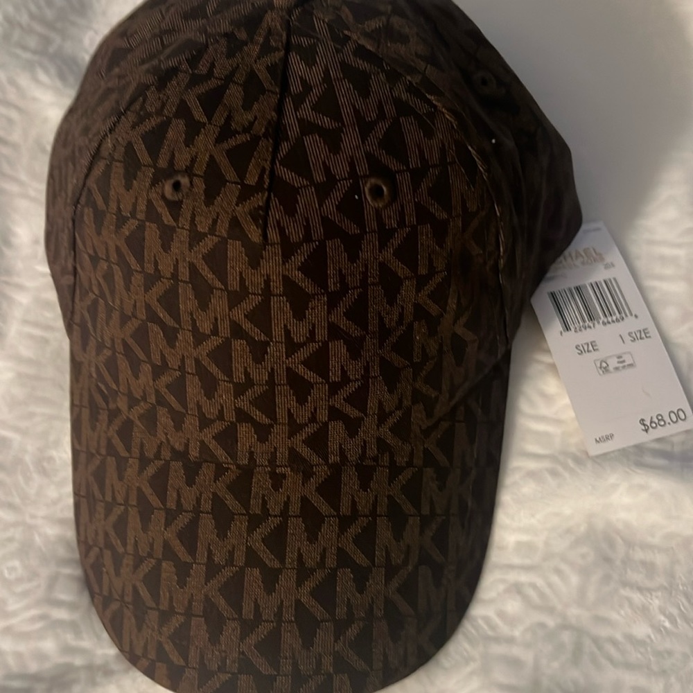 Michael Kors baseball Hat .